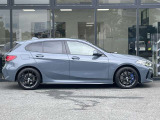 BMWを熟知したメカニックによる、360度の納車前点検。ドイツ本国と同様の教育・訓練を受けたメカニックが徹底的に点検、整備した後にお客様にお引渡しします。