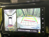 【パノラミックビューモニター】専用のカメラにより、上から見下ろしたような視点で360度クルマの周囲を確認することができます☆死角部分も確認しやすく、狭い場所での切り返しや駐車もスムーズに行えます。