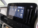 お出かけの強い味方☆フルセグナビ搭載! AV機能:AM/FMラジオ・TV・CD・DVD・Bluetooth・USB