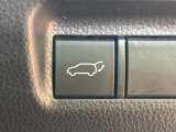【パワーバックドア】スマートキーや運転席のボタンを押すだけでリアゲートが自動で開閉します!荷物を持っている時や、高い位置にあるバックドアを閉める際に便利な機能です♪