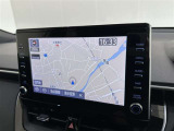 純正ナビを装備。タッチパネル式で使いやすく、お出かけもラクラクです。