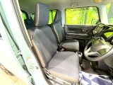 運転席シート廻りは使用感も少なく、良好な状態となっています。丁寧に使われていたことがよくわかりますね。