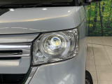 【LEDヘッドライト】悪天候や夜間走行時も良好な視界を確保し安心して運転できる高輝度LEDヘッドライトを装備!点灯速度が早く、消費電力も抑えられています。