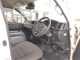 ◇運転席◇座り心地が良いシートなので長時間の運転でも快適にお過ごしいただけます!
