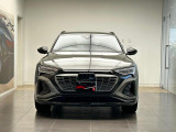 Q8 e-tron 55 クワトロ Sライン 4WD 