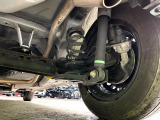 お車を安心してお乗りいただく為には、足回りの定期点検が欠かせません。サービスサポート(有償保証)では無料点検もご提供しており、安心のカーライフをお過ごしいただけるサポート体制が整っています。