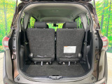 普段のお買い物や通勤、送迎等に十分な荷室スペースを確保しております。セカンドシートを倒すと、大きな荷物の積載も可能です♪
