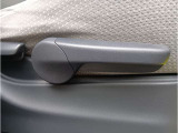 納車前整備は提携工場にて行い、納車時整備記録簿を発行いたします。基本交換消耗品については整備欄をご参照ください。