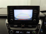 バックモニターを装備しています。車庫入れ時等に車両後方が確認出来るのでとても便利です。