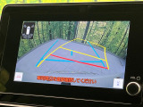 【バックカメラ】駐車時に後方がリアルタイム映像で確認できます。大型商業施設や立体駐車場での駐車時や、夜間のバック時に大活躍!運転スキルに関わらず、今や必須となった装備のひとつです!