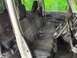 運転席シート廻りは使用感も少なく、良好な状態となっています。丁寧に使われていたことがよくわかりますね。