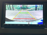【バックカメラ】駐車時に後方がリアルタイム映像で確認できます。大型商業施設や立体駐車場での駐車時や、夜間のバック時に大活躍!運転スキルに関わらず、今や必須となった装備のひとつです!