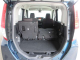 シートを倒せば目的や荷物に合わせて空間をアレンジ