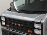DAMD製ボンネットカバーを装着しております。
