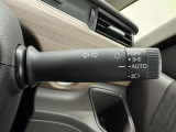 【オートライト】夜間のライト点け忘れ防止に!昼間のトンネル通過でも、ライトの点灯・消灯をサポートします。