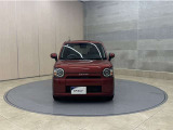 お車購入のポイントとなるフロントマスクです!かわいらしい目つきが印象的なデザインのヘッドランプです。