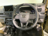 納車前にはプロのメカニックが点検、整備を行いますので安心してお乗り頂けます!!