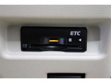 スッキリ装着されたビルトインタイプのETC!高速道路走行の料金所をノンストップで通過できます。※ ETCカードのお申し込みも当社にお任せ下さい!