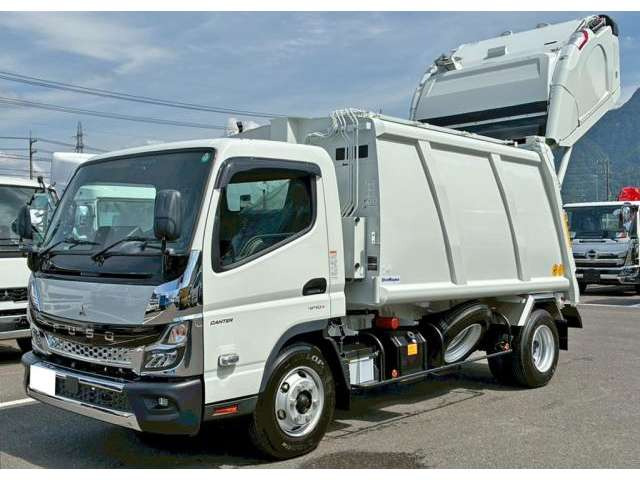 キャンター  2.6t 新明和製 8.4立米 プレス式