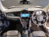【MINI認定中古車】MINIのご購入はぜひMINI正規ディーラーで!メーカー基準の納車前点検整備を全車実施。規定整備を実施された車両にのみ付帯出来る全国保証。
