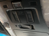 【両側パワースライドドア】スマートキーや運転席のスイッチで後席両側スライドドアの開閉が可能♪電動だから力を入れてドアを開ける必要がありません。
