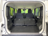 普段のお買い物や通勤、送迎等に十分な荷室スペースを確保しております。セカンドシートを倒すと、大きな荷物の積載も可能です♪