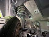お車を安心してお乗りいただく為には、足回りの定期点検が欠かせません。サービスサポート(有償保証)では無料点検もご提供しており、安心のカーライフをお過ごしいただけるサポート体制が整っています。