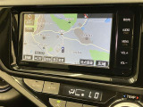純正ナビを装備。タッチパネル式で使いやすく、お出かけもラクラクです。
