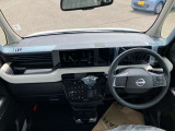運転席まわりです。細かいオプションなど、気になるところがあればお気軽にメールやお電話等でお問合せください。