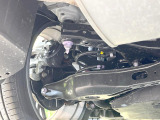 お車を安心してお乗りいただく為には、足回りの定期点検が欠かせません。サービスサポート(有償保証)では無料点検もご提供しており、安心のカーライフをお過ごしいただけるサポート体制が整っています。