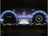 カラーヘッドアップディスプレイ付き。少ない視線移動で情報を確認できるので、運転の疲労軽減に繋がりますよ♪