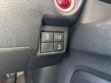 【レーンキープアシスト】車線を認識して走行をサポート。