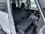 現車の確認はお電話で在庫のご確認の上、是非ご来店くださいませ!ご来店の難しい方は店舗スタッフがお電話やメールで詳細をお答えさせて頂きます。