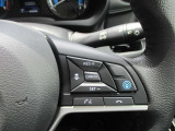 話題の運転支援装置プロパイロットが搭載されてます。アクセル、ブレーキ、ハンドルの操作をクルマがアシストしてくれます。