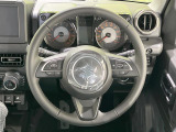 【純正革巻きステアリング】上質な革を使用することで、手にしっかり馴染みとても運転しやすいハンドルです♪