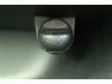 【アクセサリーソケット】12Vのカー用品等の電源供給が可能です。