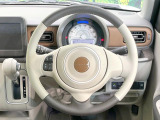【ステアリングスイッチ】運転中、前方から目線をそらすことなく、オーディオ等の操作が可能な便利機能!安心&快適なドライブを演出してくれます♪