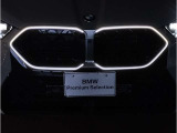 ☆BMWの代名詞とも言える【キドニーグリル】一目見ただけでBMW車であると認識できる確固たるアイコンとして存在感を放ちます☆