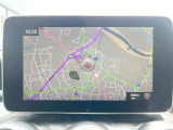 ●ベンツ純正ナビ:一体感のあるナビは、高級感ある車内を演出してくれます。Bluetooth再生などオーディオ機能も充実しておりますので、運転もより楽しめます♪