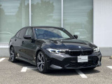 BMW Card (Visa)とBMW Diners Cardの2種類をご用意しております。充実のポイントプログラムや多様なサービスの他にカード契約期間中はBMWエマージェンシー・サービスが24時間365日ご利用いただけます。