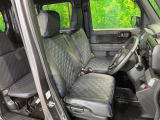 運転席シート廻りは使用感も少なく、良好な状態となっています。丁寧に使われていたことがよくわかりますね。