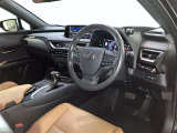 この車で色んな場所へドライブに出かけてみませんか。