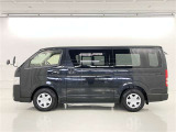 スライドドア開口部が広く荷物の出し入れがスムーズにできます。