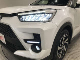 LEDヘッドライトです。デザイン性がよくとても明るいので、夜間の走行や悪天候でも安心です。しかも長寿命!