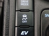 VSC(滑りやすい路面での横滑りを抑え車両の安定性を保つための機能)搭載ですが、雪道などから脱出する時はOFFすると脱出しやすくなる場合があります
