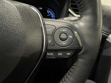 レーダークルーズコントロール(全車速追従機能付)付きです。車速に応じて追従支援してくれるので、ロングドライブも快適です。