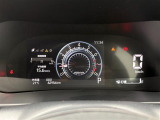 【スピードメーター】メーターがシンプルで見やすく運転しやすいですね。