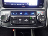 オートエアコンで夏も冬も快適な車内空間を。