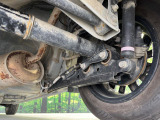 お車を安心してお乗りいただく為には、足回りの定期点検が欠かせません。サービスサポート(有償保証)では無料点検もご提供しており、安心のカーライフをお過ごしいただけるサポート体制が整っています。