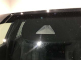 【衝突被害軽減ブレーキ】前方の車両や横断する歩行者などを検知した時、衝突回避や被害軽減をサポートします。